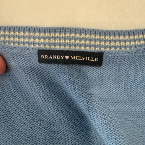 Brandy Melville Blue and Cream Argyle Sweater Vest - Picture 5 of 6